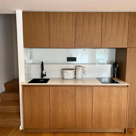 Private House On ブレッド