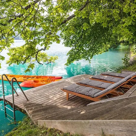 Apartma Private House On